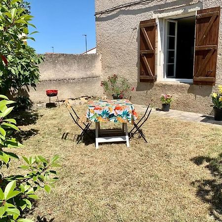 Joli studio en rez-de-chaussée Pradines  Esterno foto