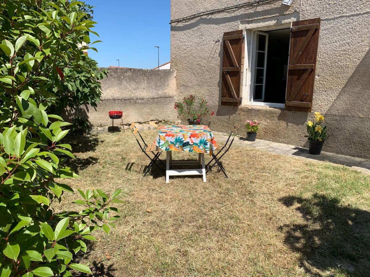 Joli studio en rez-de-chaussée Pradines  Esterno foto